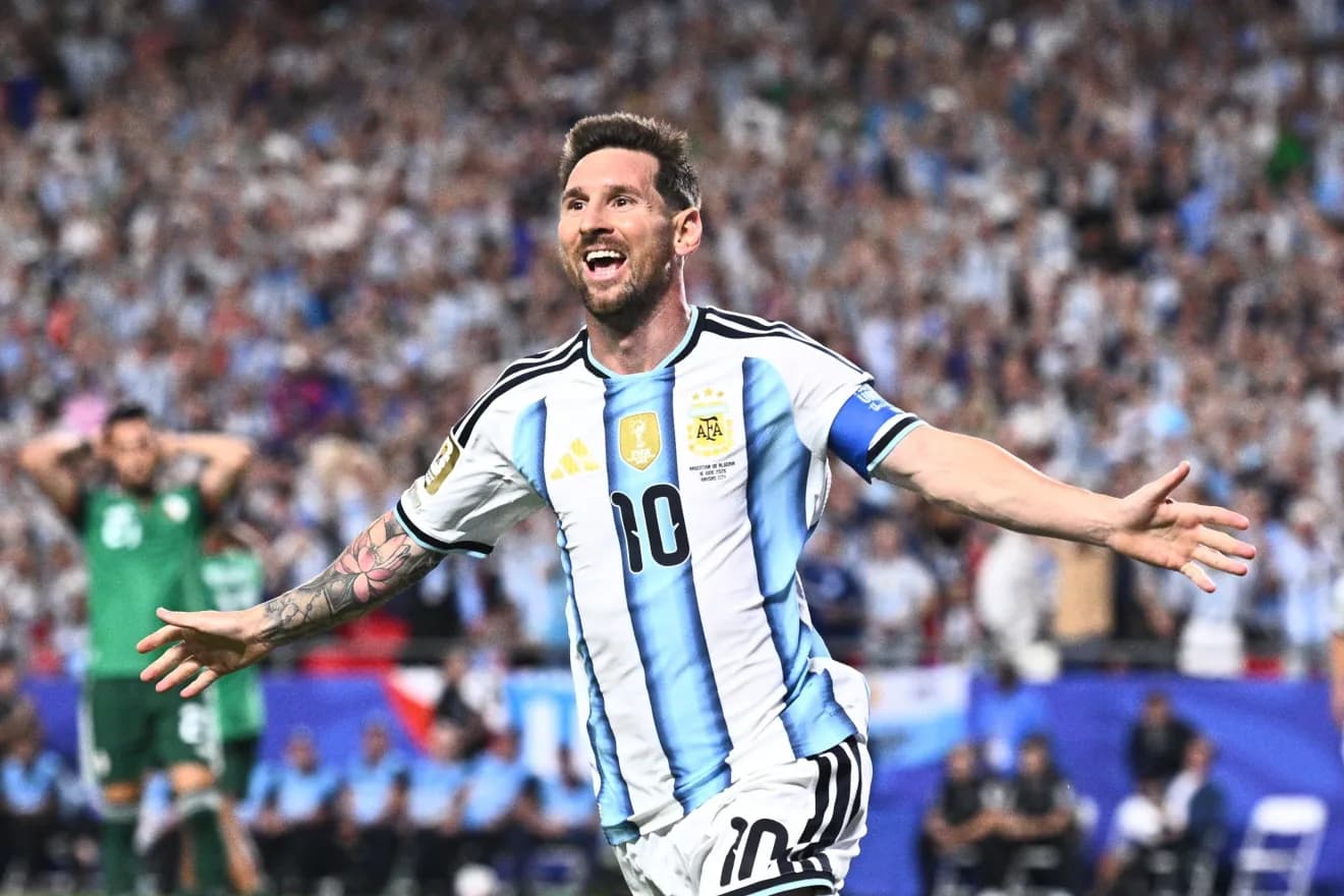 Messi faz três, entra pra história e Argentina goleia Argélia na estreia da Copa