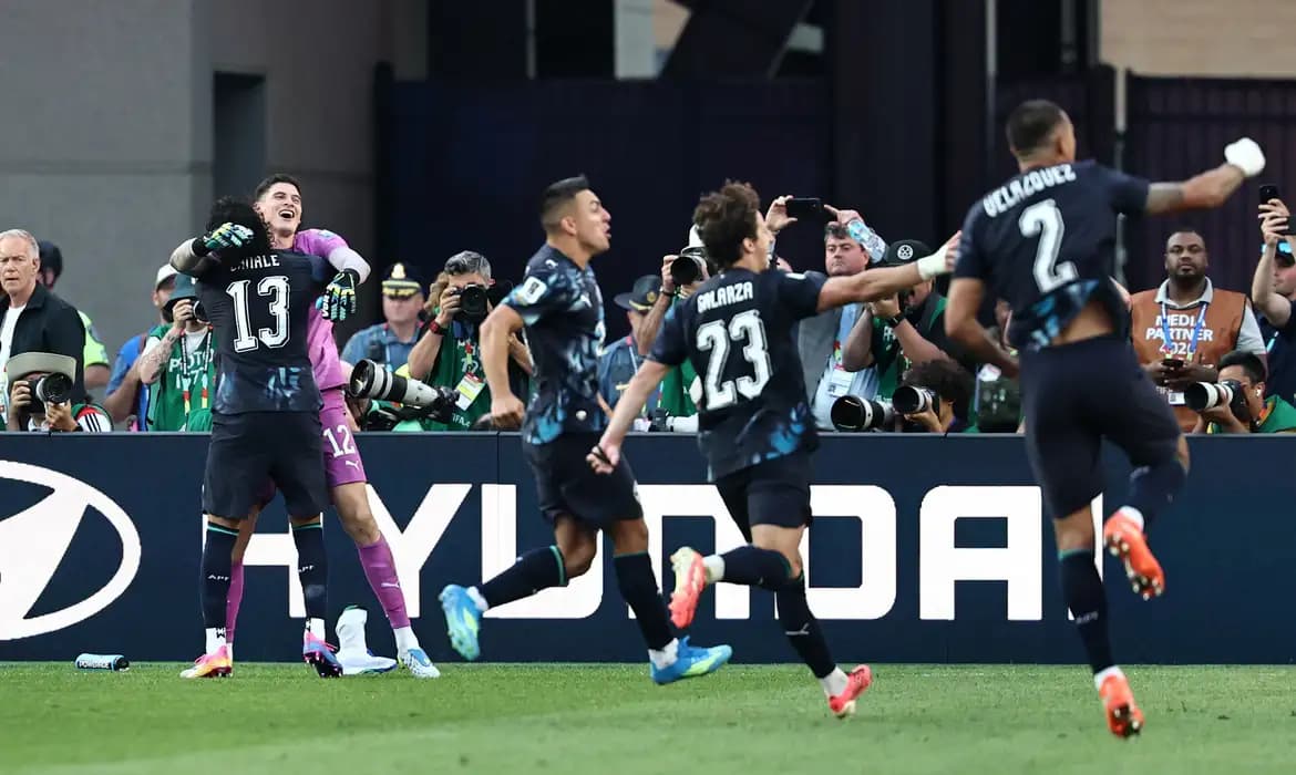 Paraguai elimina a Alemanha nos pênaltis e avança às oitavas da Copa