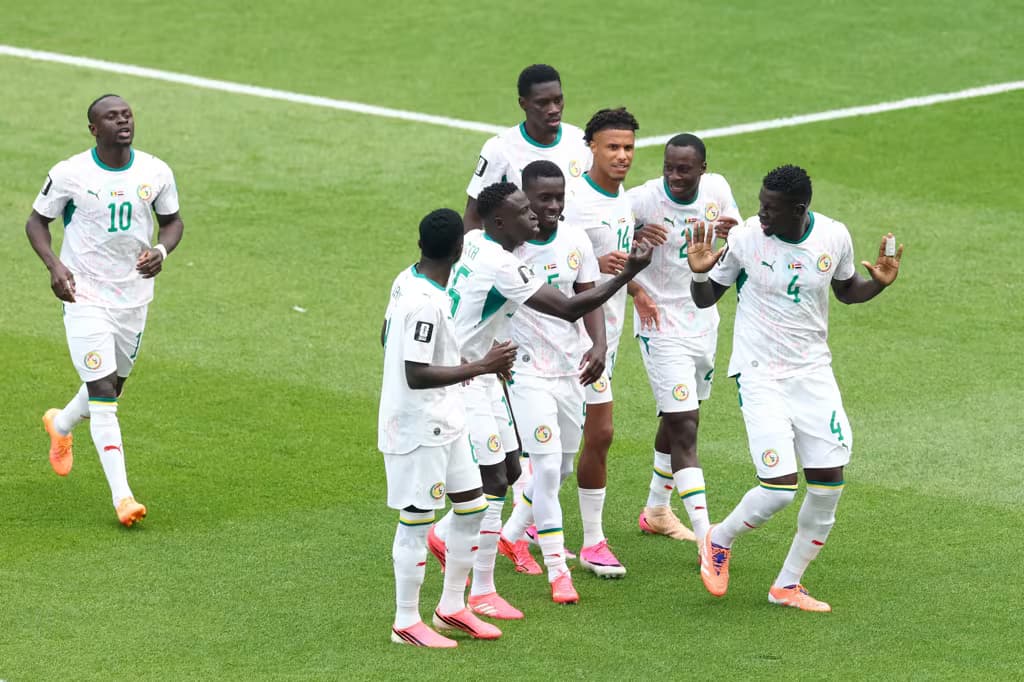 Senegal goleia o Iraque e entra na briga por vaga no mata-mata da Copa