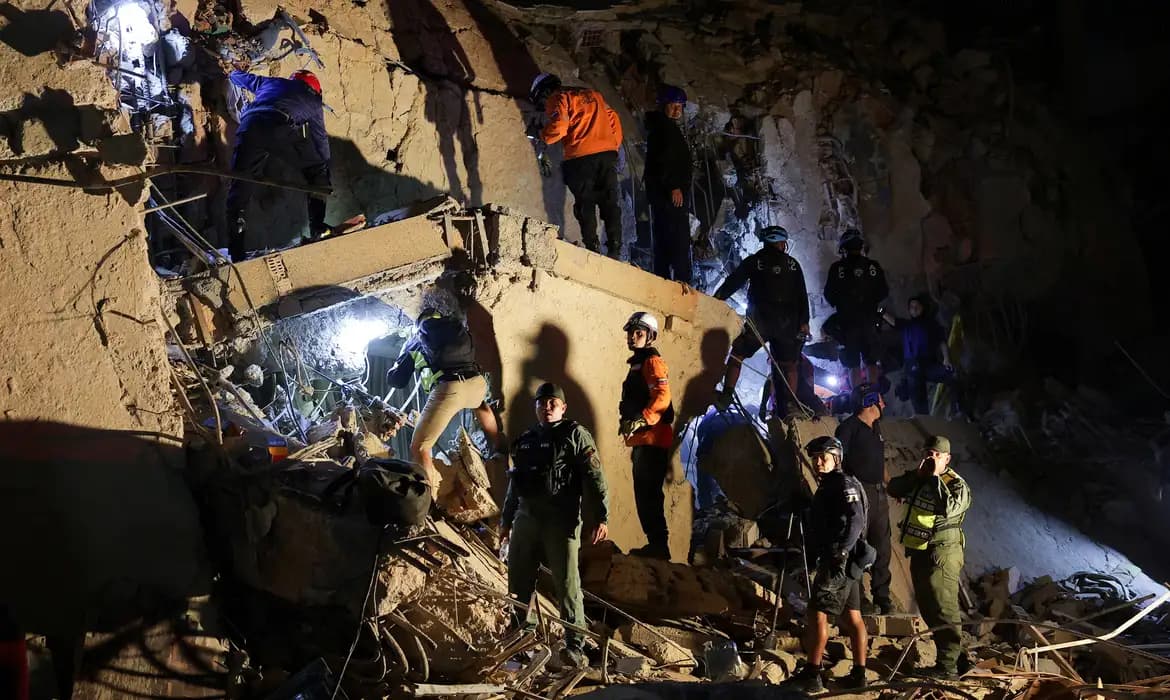 Terremotos deixam ao menos 164 mortos e mais de mil feridos na Venezuela