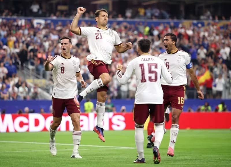 Espanha vence a França e garante vaga na final da Copa do Mundo