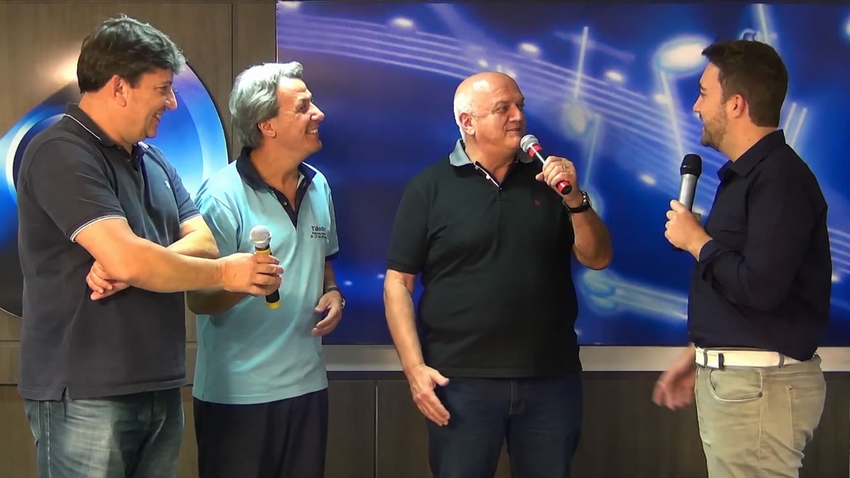Olavio Falchetti mostrou lado descontraído em game-show gravado em Tubarão; reveja