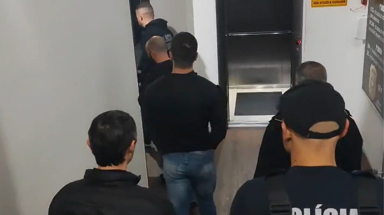 Empresário é preso apontado como líder de esquema de venda de peças roubadas