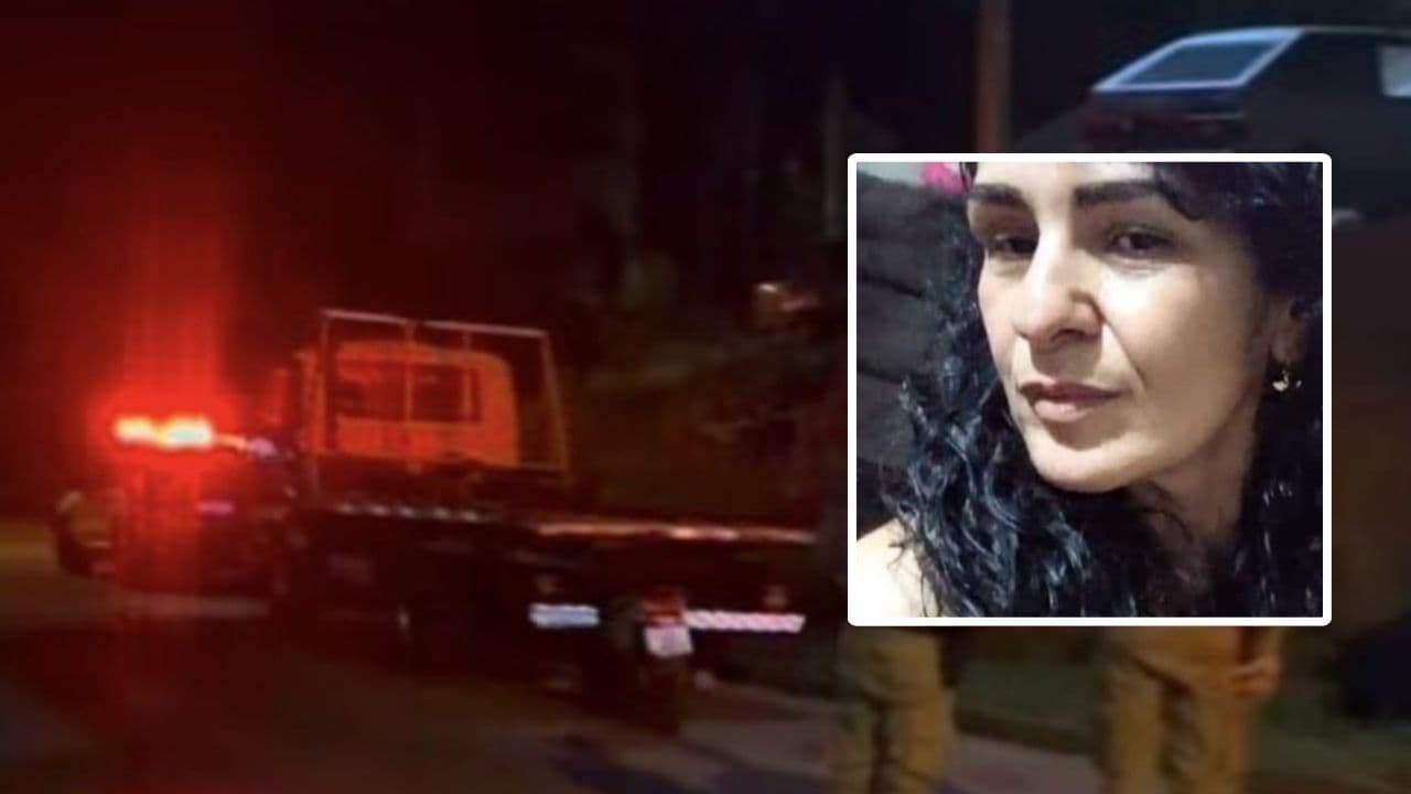 Motociclista morre após bater em plataforma de caminhão-guincho