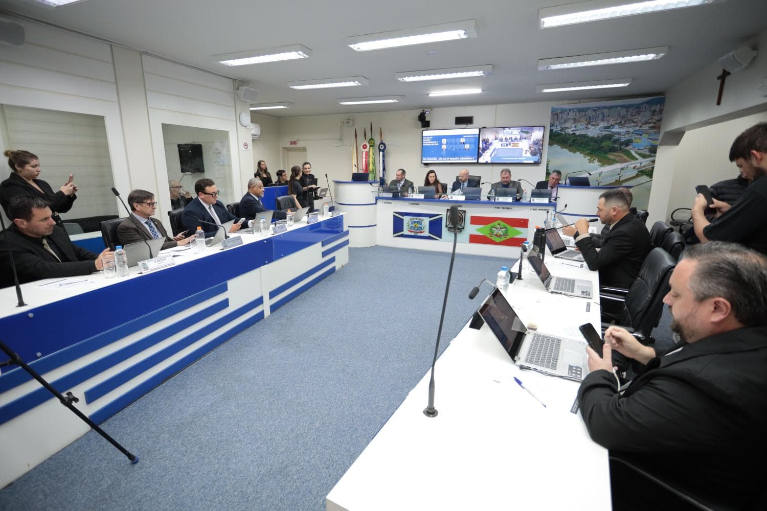 Câmara de Tubarão aprova orçamento de R$ 587 milhões para 2027; veja prioridades