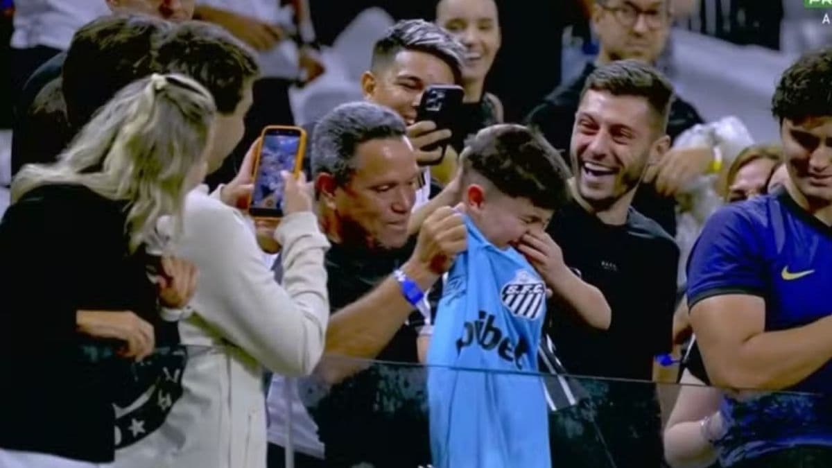 Camisa de Neymar vira pesadelo para garoto corintiano