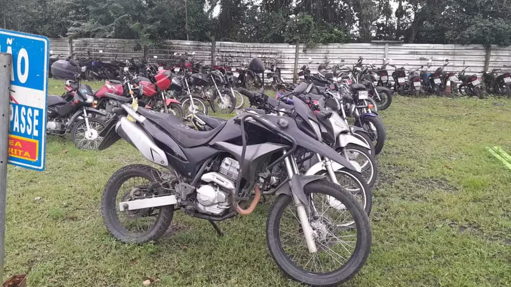 Leilão do Detran tem veículos a partir de R$ 150 e lotes para visitação em Laguna