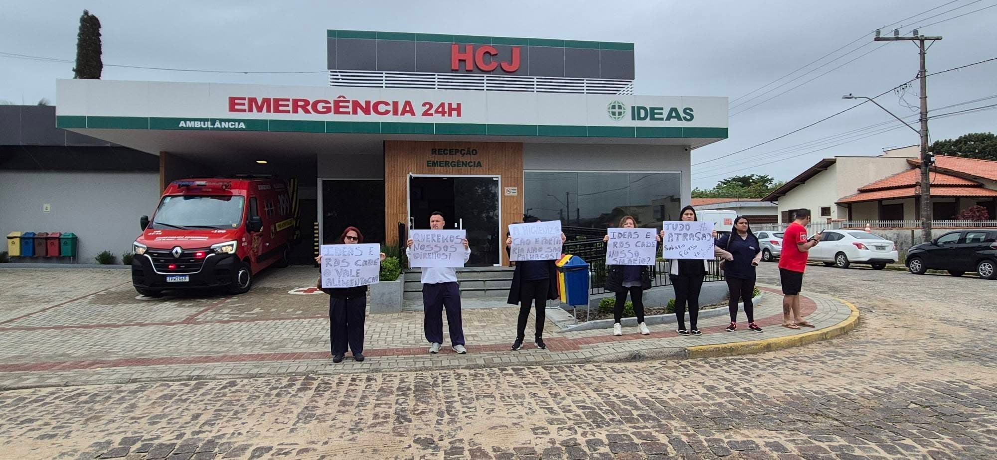 Terceirizados protestam por salários e benefícios atrasados no Hospital de Jaguaruna