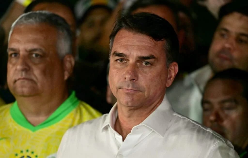 Flávio Bolsonaro (PL) não reconhece resultado e anuncia pedido de anulação das eleições