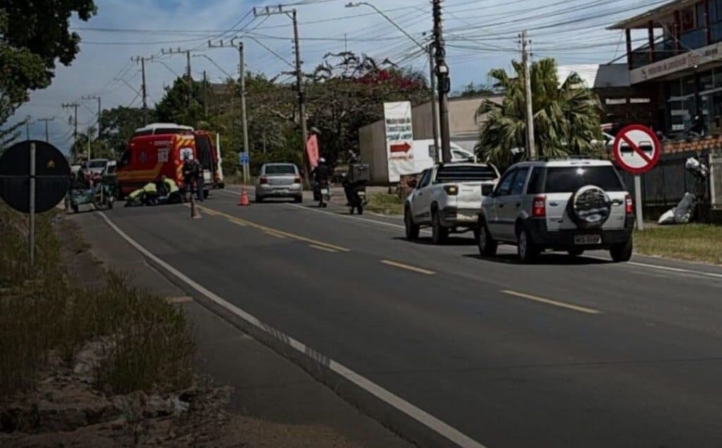 Motociclista de 21 anos fica ferido em acidente na SC-443