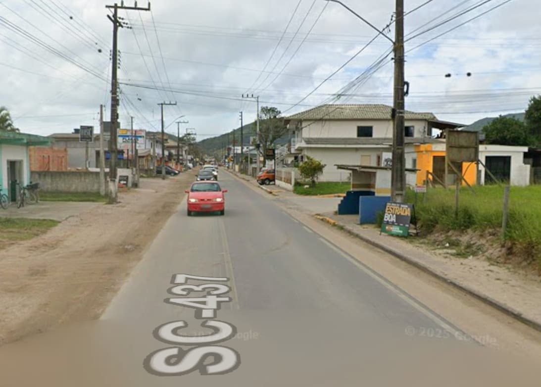 Homem em situação de rua é encontrado morto em frente a academia