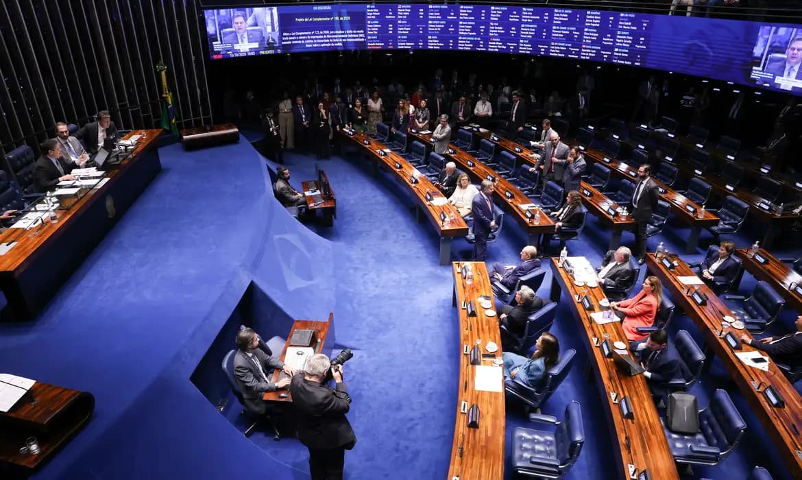 Senado aprova aumento do limite do MEI para R$ 140 mil e perdão de dívidas