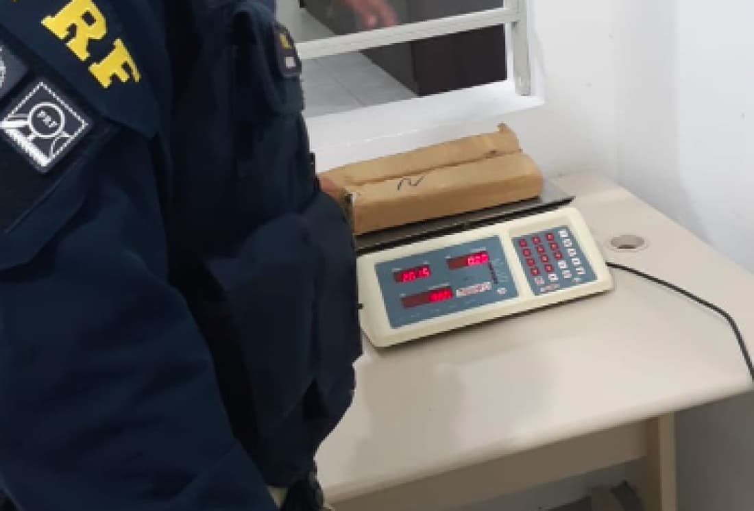 PRF prende três homens e apreende um adolescente por tráfico de drogas