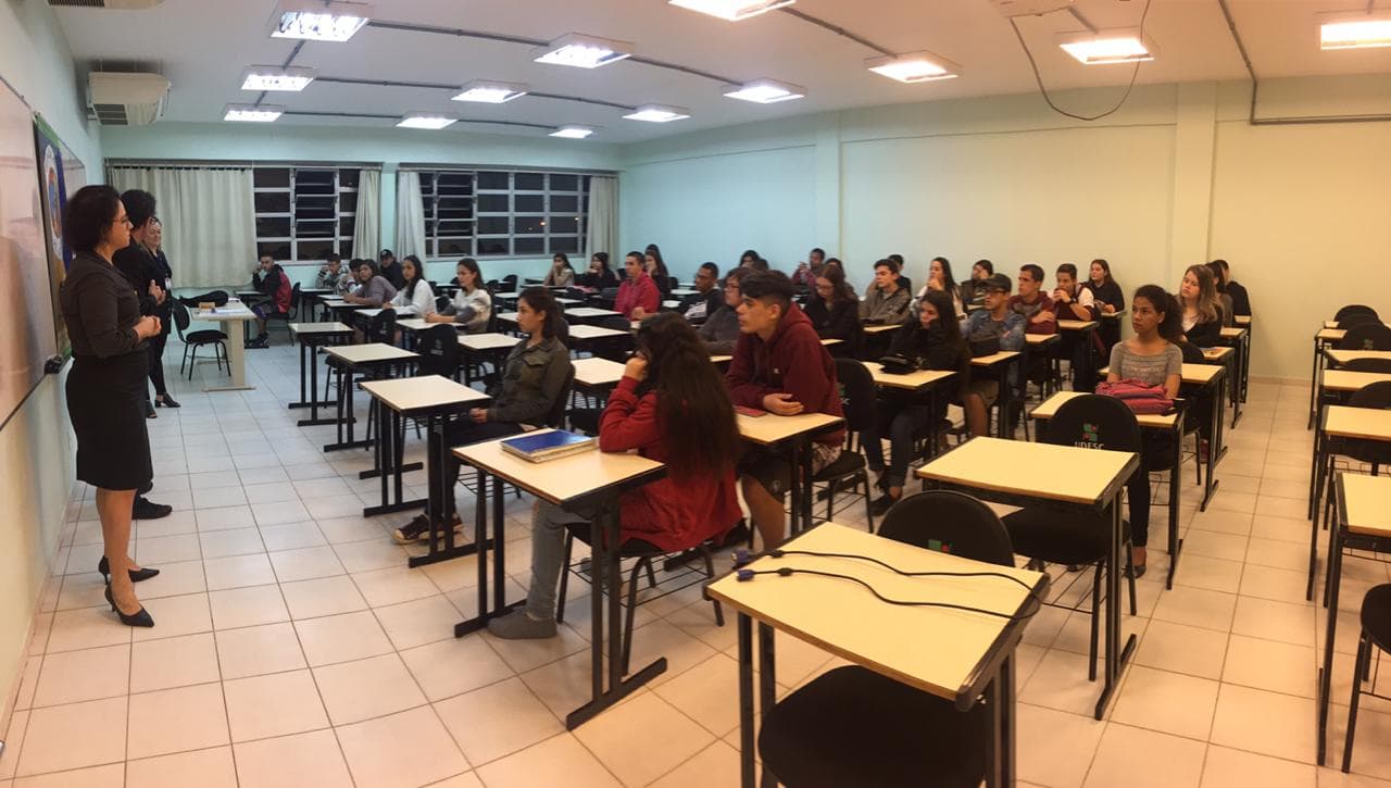 Matrículas de alunos da rede estadual começam no próximo mês; confira o calendário