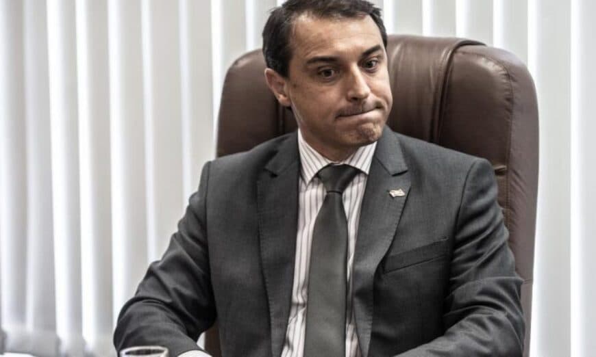 Auxílio Emergencial: Carlos Moisés não assina carta que pede retorno do benefício no valor de R$ 600