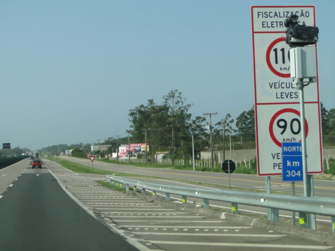 Radares instalados no trecho Sul da BR-101 devem entrar em operação até o fim de dezembro