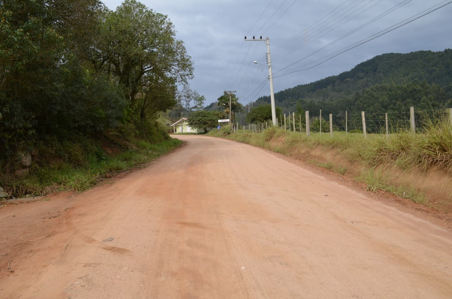 Pavimentações da estrada geral do Caruru e rua Tenente João Luiz Maus serão autorizadas na próxima semana