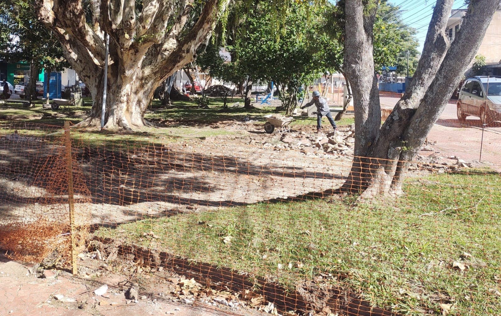 Praça General Osvaldo Pinto da Veiga está sendo revitalizada