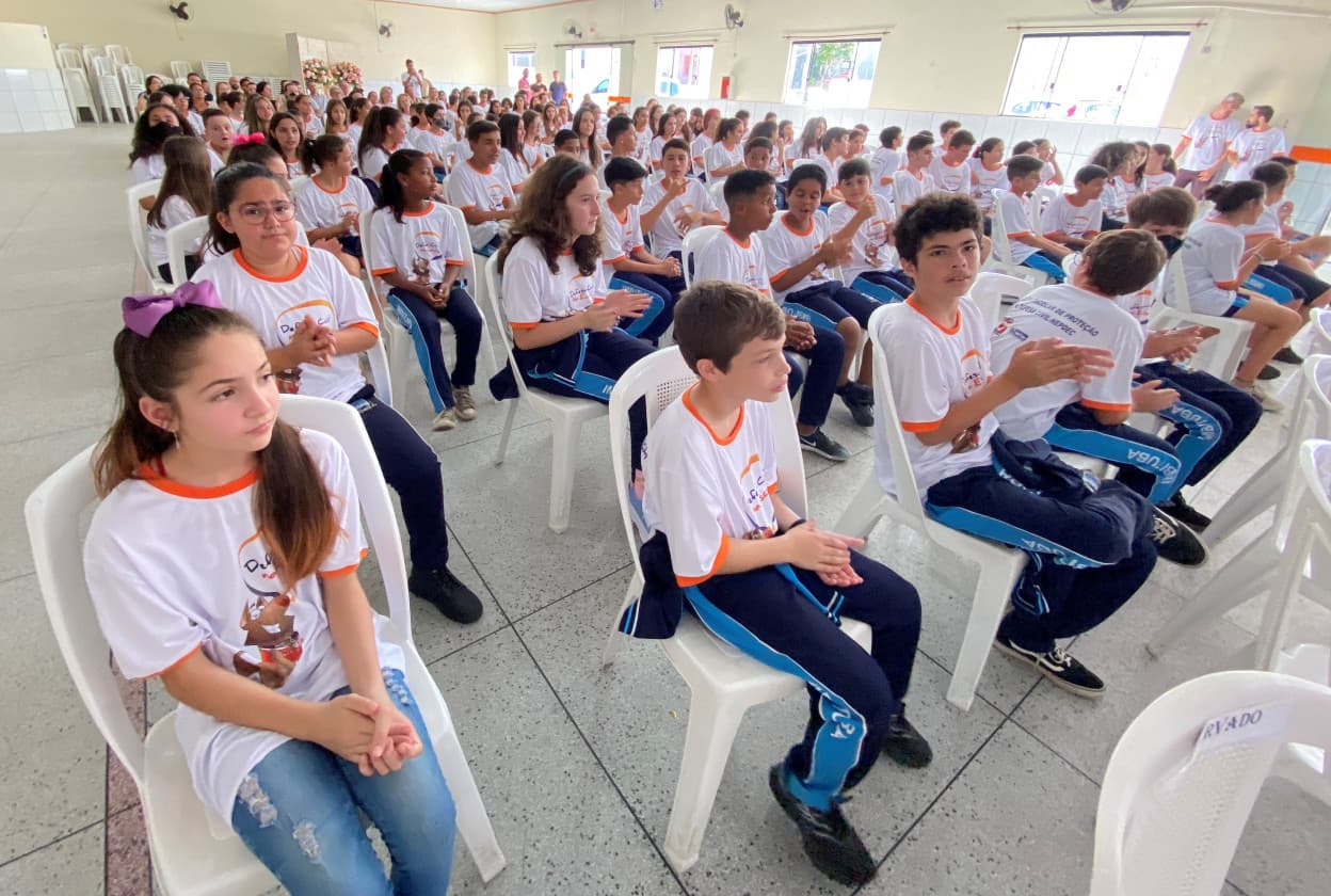 Programa "Defesa Civil na Escola" forma 135 alunos em Imbituba