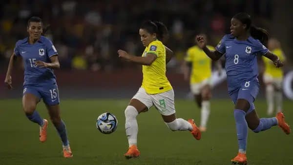 COPA: Brasil perde para França na segunda rodada