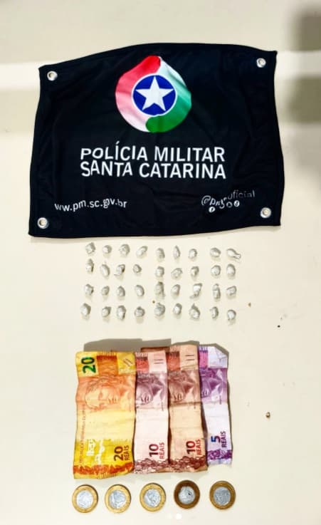 Homem é preso por tráfico de drogas no bairro Passagem