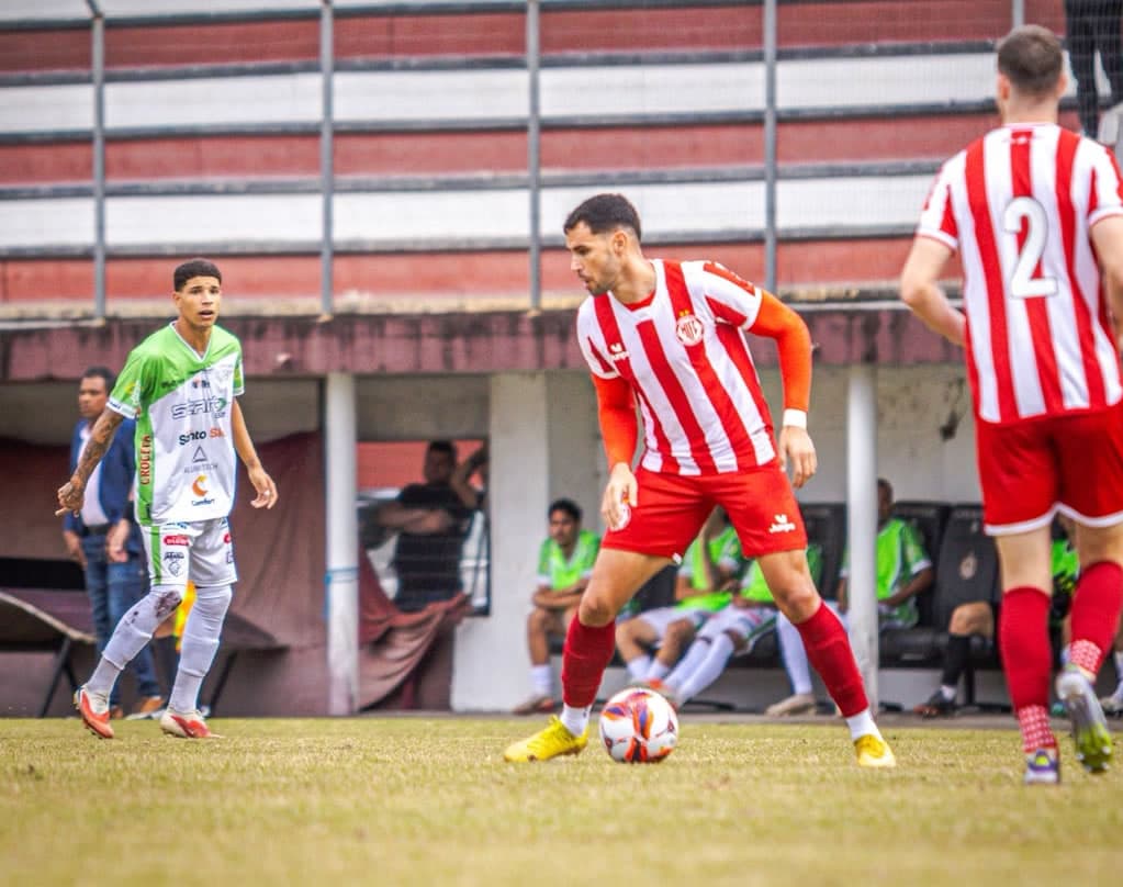 Hercílio Luz vence o Jaraguá fora de casa e segue na briga pela liderança da Série B
