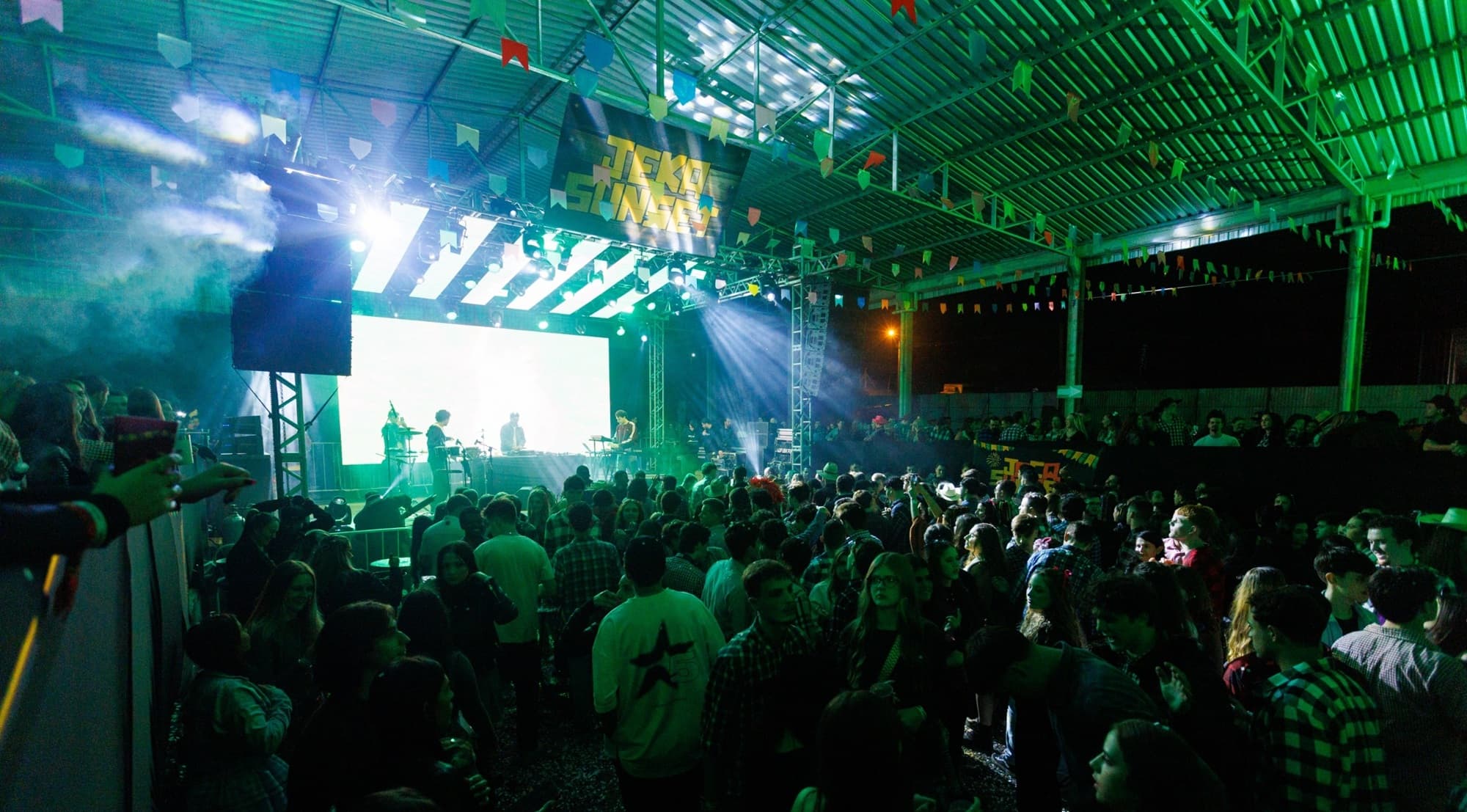 Jeca Sunset acontece neste sábado (20) com open food, fogueira e clima junino em Braço do Norte