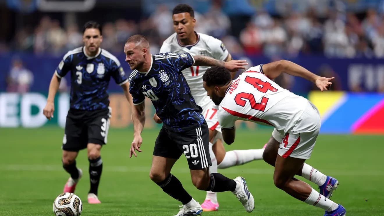 Argentina vira sobre a Inglaterra e enfrenta a Espanha na final da Copa do Mundo