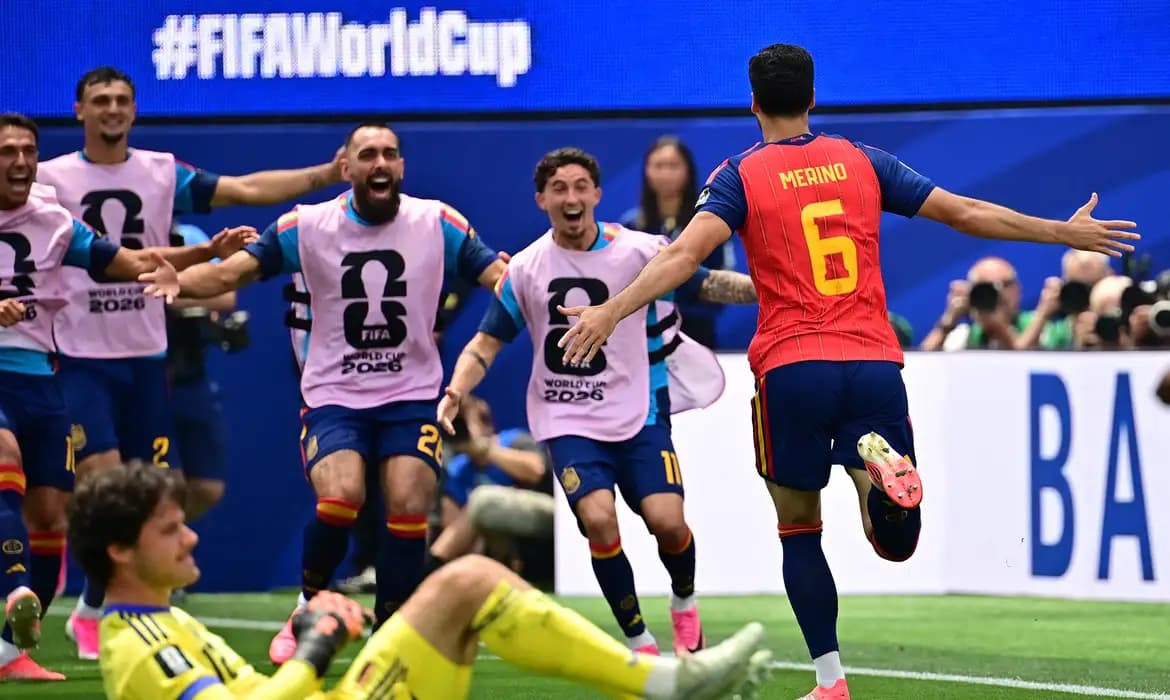 Espanha vence Bélgica no fim e avança à semifinal da Copa do Mundo