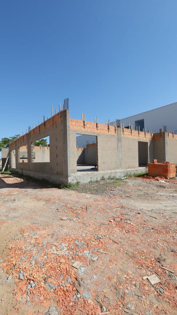 Obras do posto dos Bombeiros em Oficinas chegam à metade