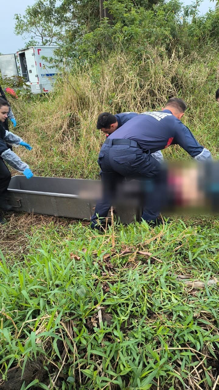 Corpo de homem é encontrado em rio próximo à BR-101