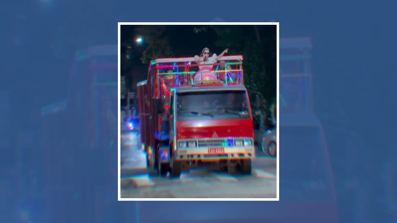 ▶️ Noiva transforma caminhão em pista de dança durante despedida de solteira