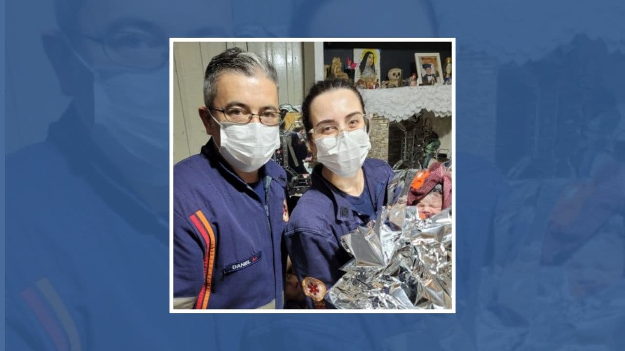Bebê nasce dentro de casa durante parto de emergência